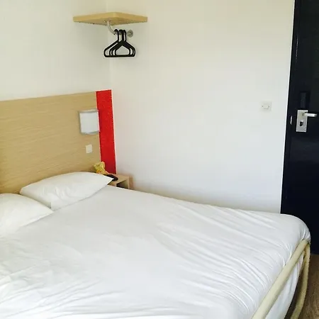 Fasthotel Montereau - 2*