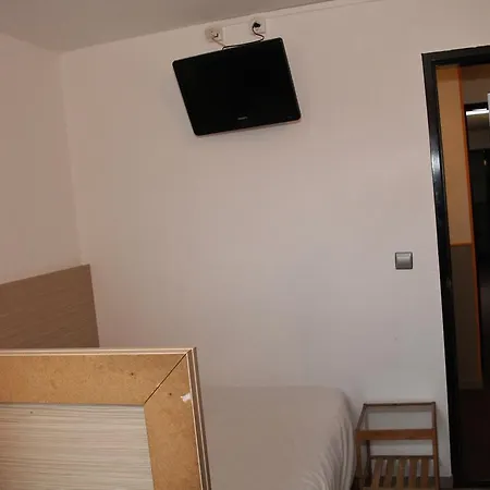 Fasthotel Montereau - Hotel Esmans