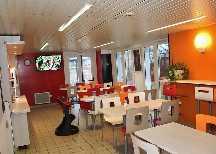 Fasthotel Montereau - 2*