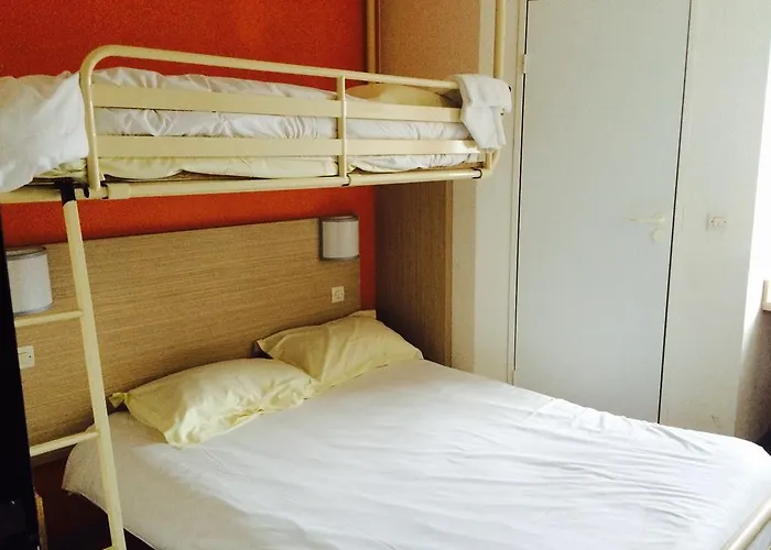 Fasthotel Montereau - Hotel 2*